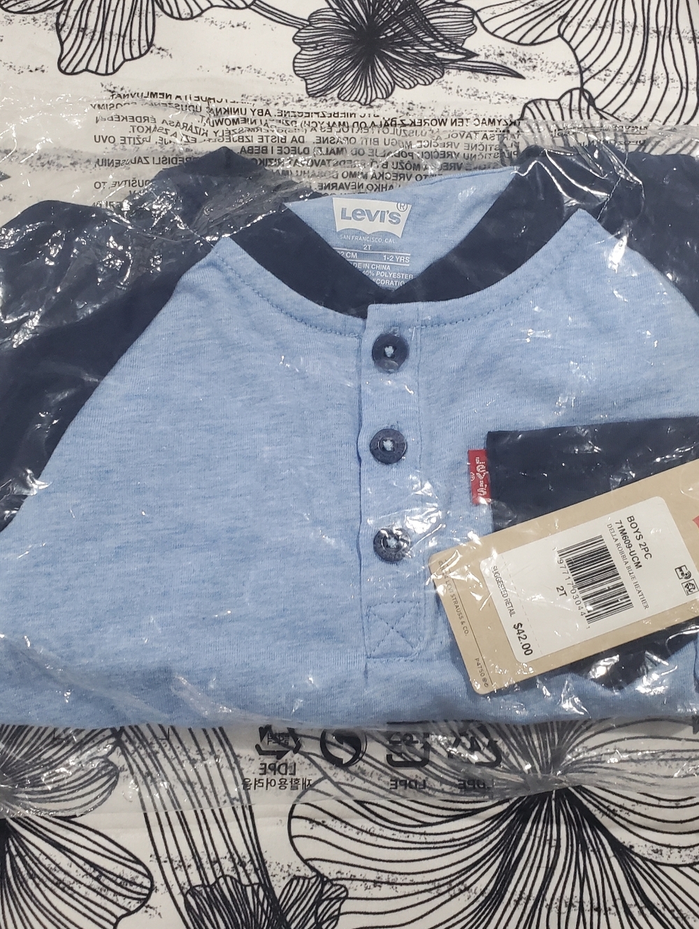 Levi's Light Blue and Navy Raglan Henley Top